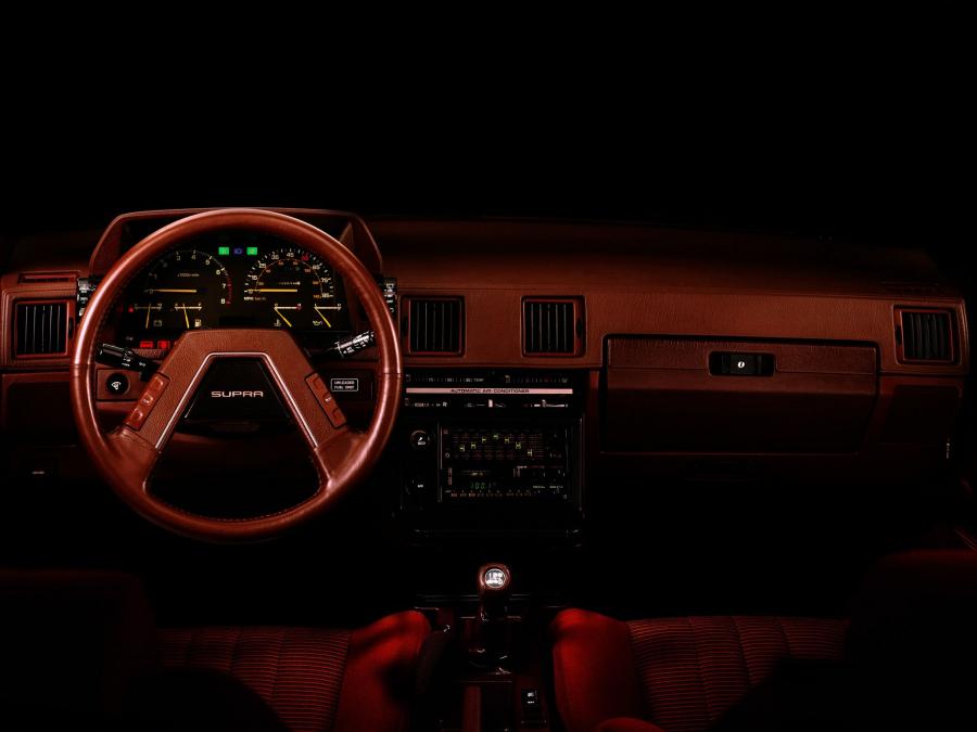 Торпедо Toyota Celica Supra (MA61) 1982 года  (фото 7 из 20)